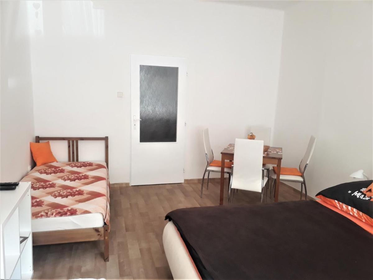 Apartmány Karlštejn Exterior foto