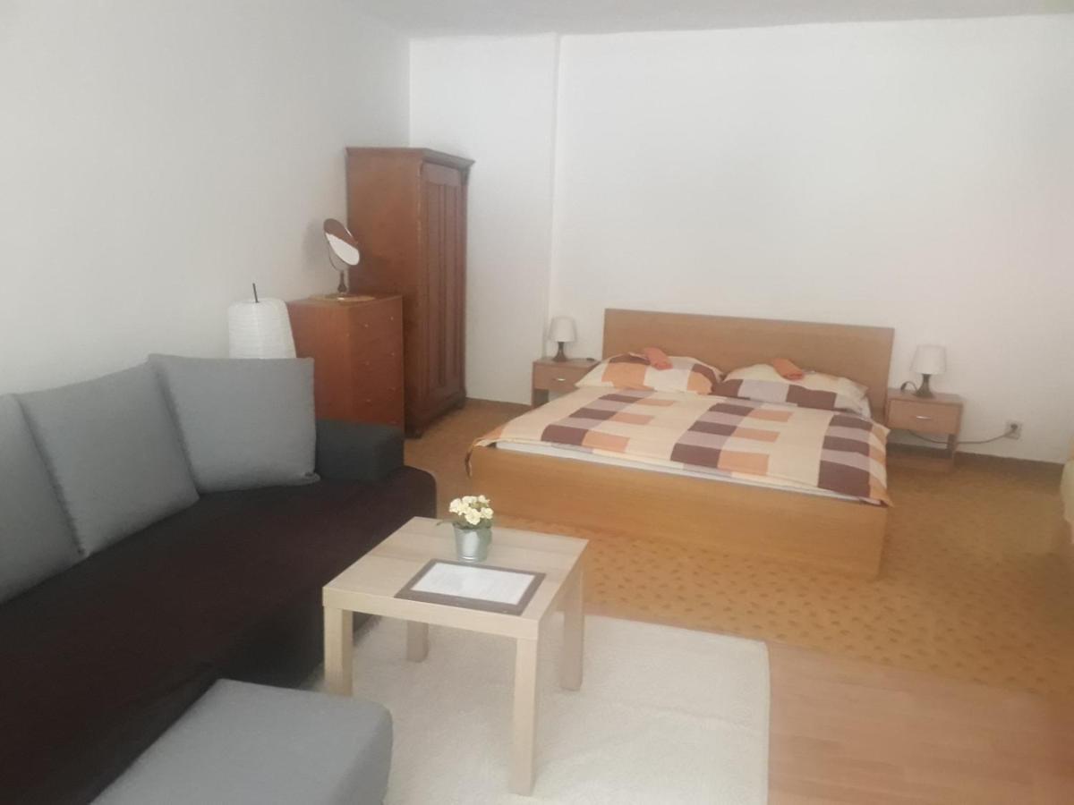 Apartmány Karlštejn Exterior foto